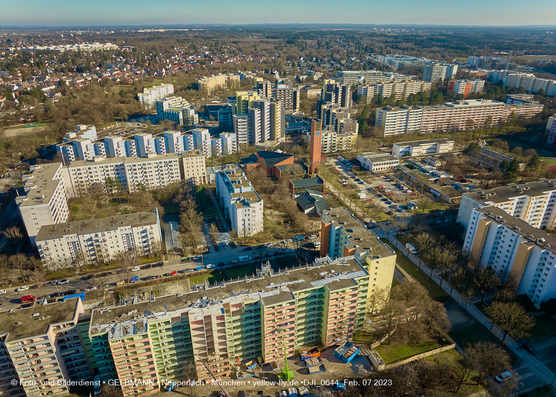 07.02.2023 - Luftbilder von der Sanierung in der Kurt-Eisner-Straße in Neuperlach
